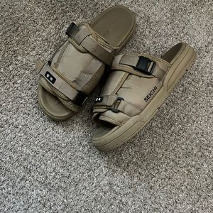 Seichi slides Sz 12 excellent condition barely worn steal price